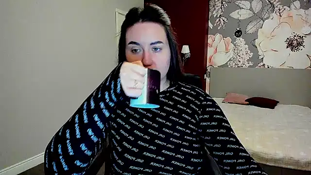 Roxie Bradley online show from 5, 2, 2026