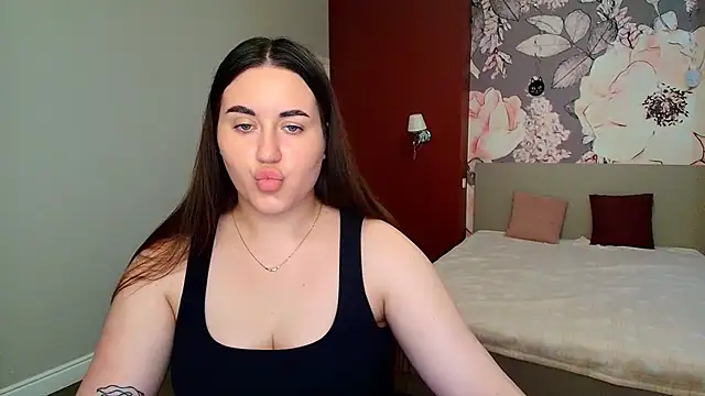 Roxie Bradley online show from 8, 6, 2026