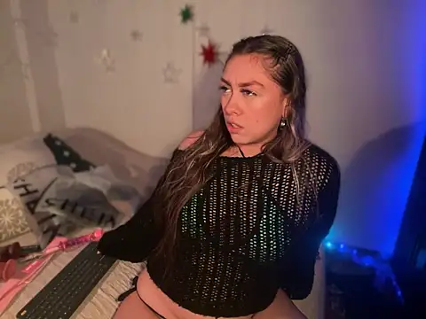 Im sophiie online show from 4, 1, 2025