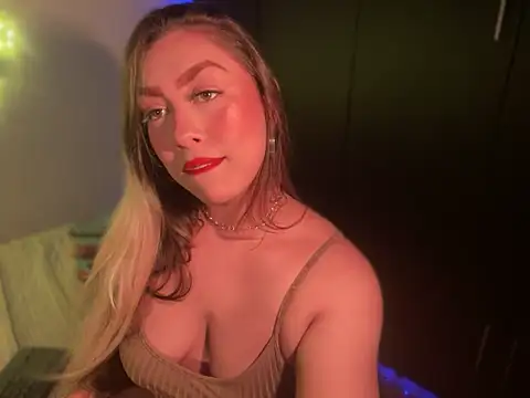 Im sophiie online show from 5, 1, 2025