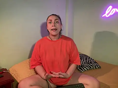 Im sophiie online show from 2, 2, 2025