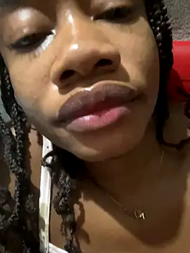 Snapshot of _yisela_ chatting on 1, 10, 2025 yisela online show from 1, 10, 2025