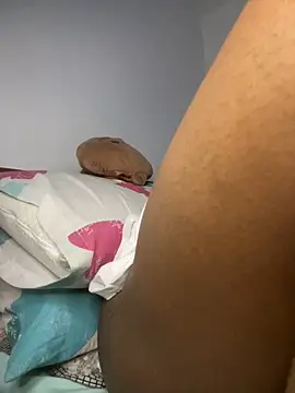 Snapshot of _yisela_ chatting on 10, 4, 2026 yisela online show from 10, 4, 2026