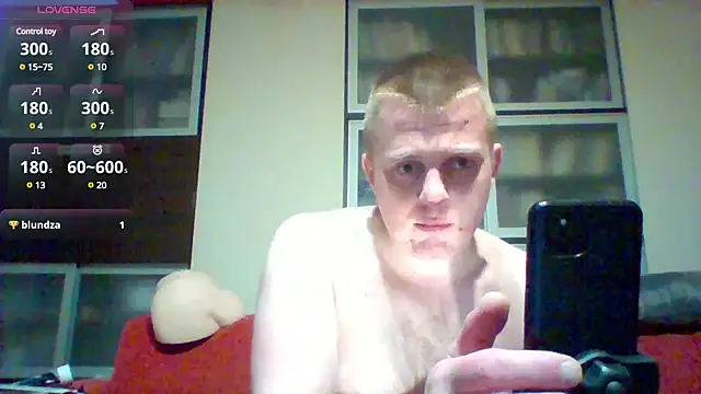 Snapshot of Matttthees chatting on 23, 3, 2025 Matttthees online show from 23, 3, 2025