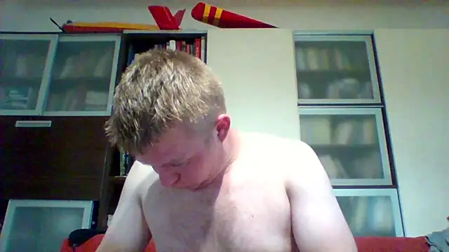 Snapshot of Matttthees chatting on 15, 9, 2025 Matttthees online show from 15, 9, 2025