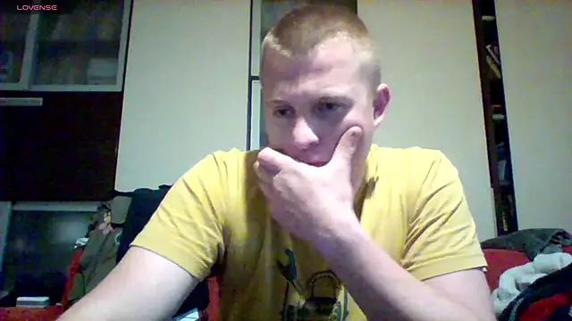 Snapshot of Matttthees chatting on 8, 10, 2025 Matttthees online show from 8, 10, 2025