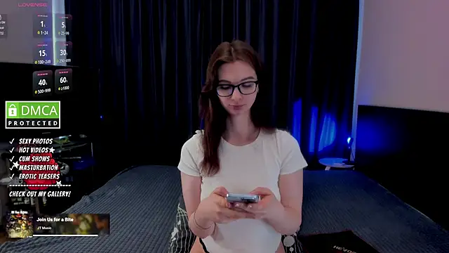 Snapshot of Lee_Loo chatting on 2, 6, 2026 Lee Loo online show from 2, 6, 2026