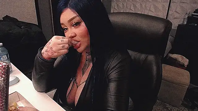 Snapshot of sheylagoddess11 chatting on 18, 10, 2025 sheylagoddess11 online show from 18, 10, 2025