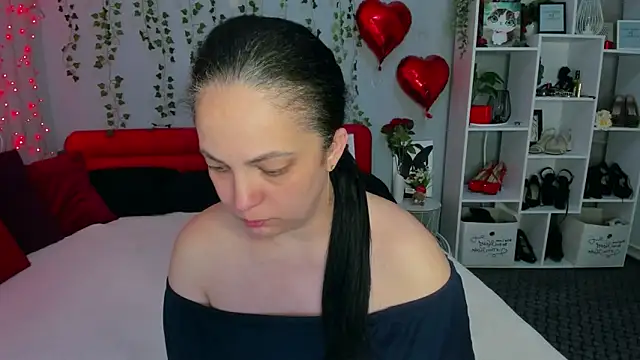 DarlingMilf online show from 17, 4, 2026