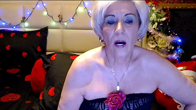 Snapshot of HappyWomanOn chatting on 16, 12, 2024 HappyWomanOn online show from 16, 12, 2024