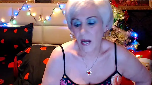 Snapshot of HappyWomanOn chatting on 21, 12, 2024 HappyWomanOn online show from 21, 12, 2024