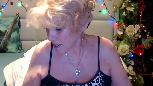 HappyWomanOn online show from 3, 6, 2026
