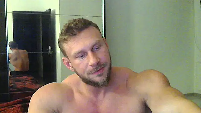 muscularkevin online show from 3, 12, 2024