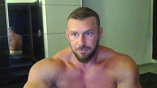 Snapshot of muscularkevin chatting on 4, 7, 2026 muscularkevin online show from 4, 7, 2026