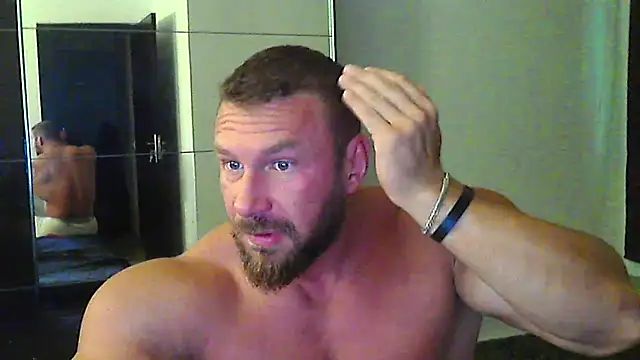 Snapshot of muscularkevin chatting on 12, 7, 2026 muscularkevin online show from 12, 7, 2026