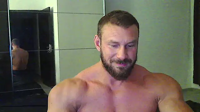 Snapshot of muscularkevin chatting on 6, 8, 2026 muscularkevin online show from 6, 8, 2026