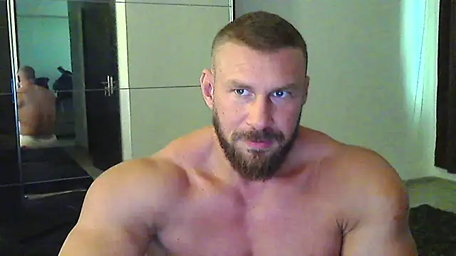 Snapshot of muscularkevin chatting on 7, 8, 2026 muscularkevin online show from 7, 8, 2026