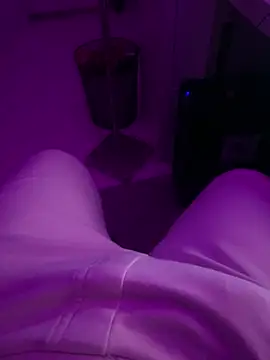 Snapshot of Luishorny19 chatting on 4, 1, 2025 Luishorny19 online show from 4, 1, 2025