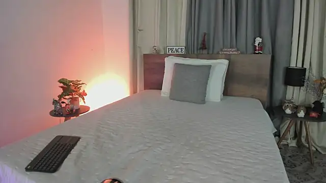 SaraVergara online show from 19, 12, 2024