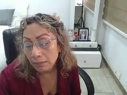 jesy hot online show from 21, 3, 2025