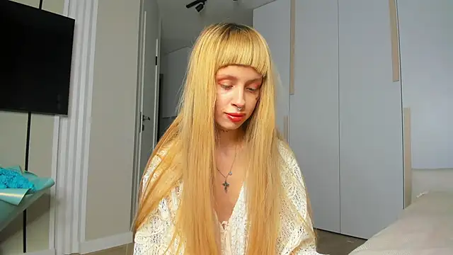 FlowerOfSin2001 online show from 28, 4, 2026