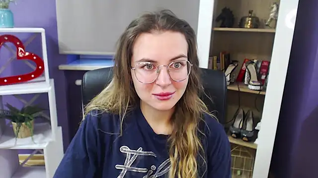 Zoey Erotic online show from 21, 12, 2024