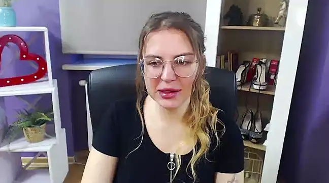 Zoey Erotic online show from 23, 12, 2024