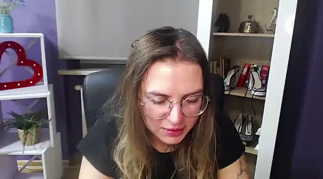 Zoey Erotic online show from 30, 12, 2024