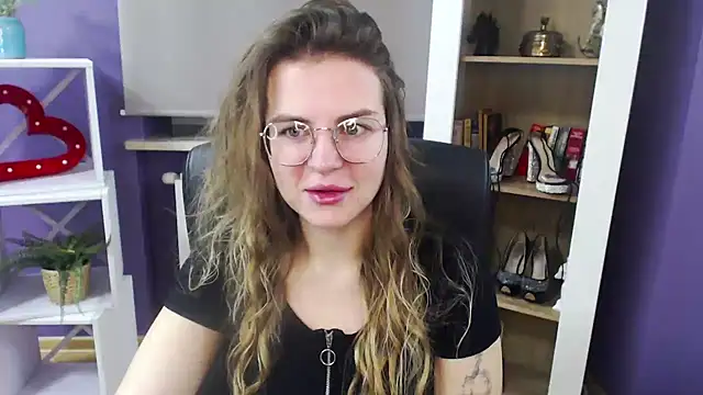 Zoey Erotic online show from 10, 1, 2025