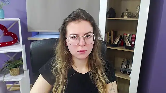 Zoey Erotic online show from 16, 1, 2025