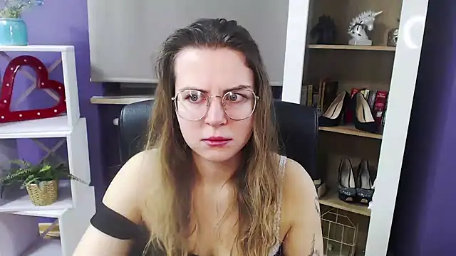 Zoey Erotic online show from 13, 2, 2025