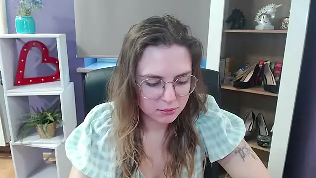 Zoey Erotic online show from 17, 3, 2025