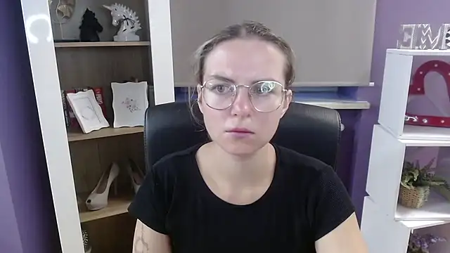 Zoey Erotic online show from 23, 9, 2025