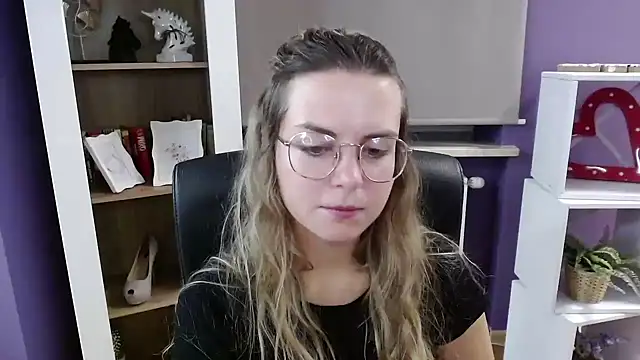 Zoey Erotic online show from 7, 10, 2025