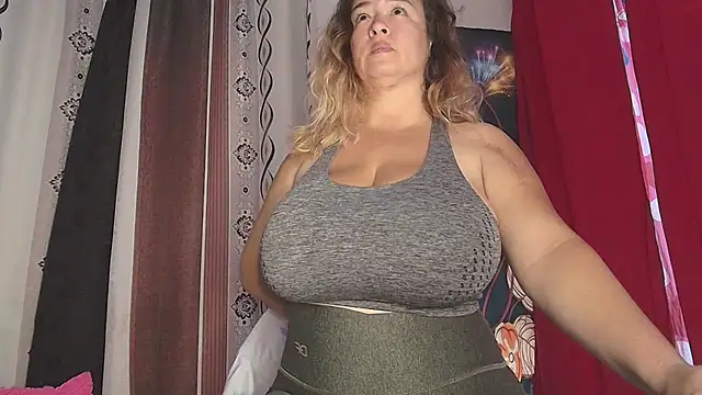Snapshot of brenlissy89 chatting on 20, 7, 2026 brenlissy89 online show from 20, 7, 2026