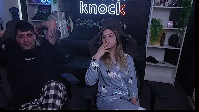 Snapshot of Elnonoykeila77 chatting on 20, 9, 2025 Elnonoykeila77 online show from 20, 9, 2025