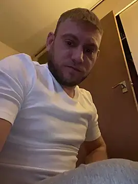 Snapshot of Weestud94 chatting on 7, 1, 2025 Weestud94 online show from 7, 1, 2025
