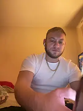 Snapshot of Weestud94 chatting on 11, 1, 2025 Weestud94 online show from 11, 1, 2025