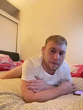 Snapshot of Weestud94 chatting on 19, 1, 2025 Weestud94 online show from 19, 1, 2025