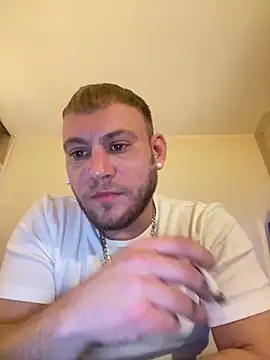 Snapshot of Weestud94 chatting on 6, 2, 2025 Weestud94 online show from 6, 2, 2025