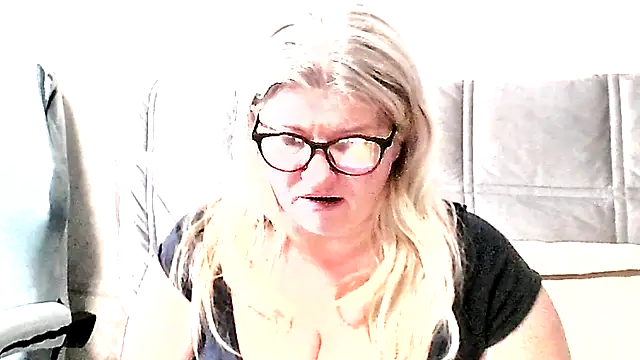 Snapshot of Diana_49 chatting on 22, 4, 2026 Diana 49 online show from 22, 4, 2026