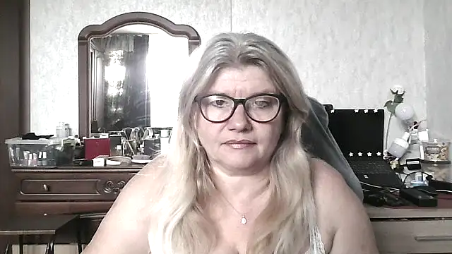 Snapshot of Diana_49 chatting on 12, 5, 2026 Diana 49 online show from 12, 5, 2026