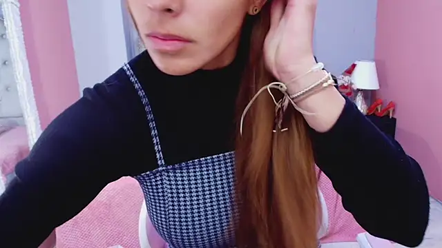 Snapshot of AnisiaFarina chatting on 22, 1, 2025 AnisiaFarina online show from 22, 1, 2025