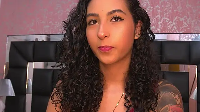 agatha collins  online show from 24, 1, 2025