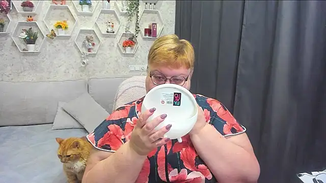  big love  online show from 18, 4, 2026