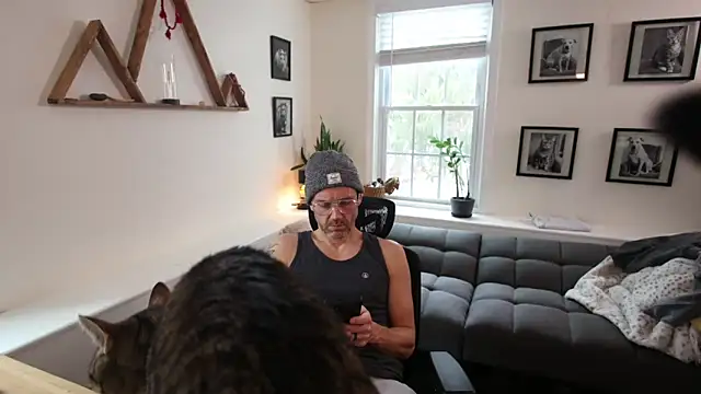 Snapshot of BradBronton chatting on 17, 2, 2026 BradBronton online show from 17, 2, 2026