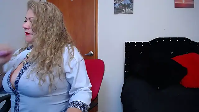 Snapshot of Ursulawhite69 chatting on 27, 1, 2025 Ursulawhite69 online show from 27, 1, 2025