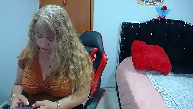 Ursulawhite69 online show from 10, 1, 2026