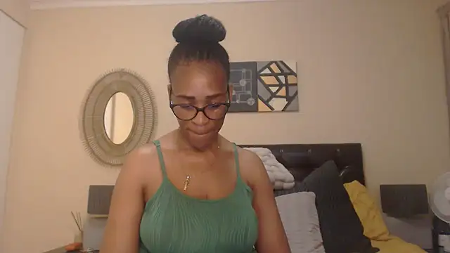 Creamyass22 online show from 18, 3, 2025