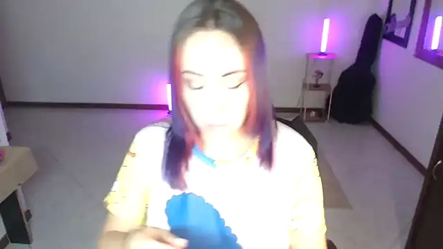 charlottezoe15 online show from 12, 4, 2026